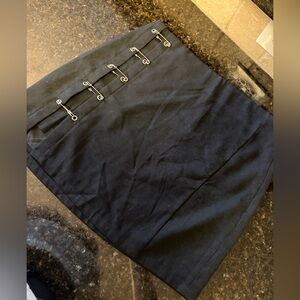 Cider Black Top with Branded Interior Tag